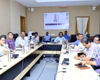 ఆరుతడి పంటల సాగుపై రైతులు దృష్టి సారించాలి.