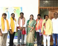 పీఏసీఎస్ నూతన చైర్మన్లు, పాలకవర్గ సభ్యులకు మాజీ