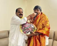 ప్రజా నాయకుడికి పట్టాభిషేకం మేకగూడ సింగిల్ విండో చైర్మన్ గా అంబటి ప్రభాకర్