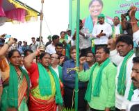 కొమరం భీమ్ ఆశయ సాధనతోనే ఆదివాసీల ఆత్మగౌరవం సాధ్యం .......మంత్రి సీతక్క