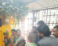 _భక్తిశ్రద్ధలతో శ్రీ కనకదుర్గమ్మ మహంకాళి అమ్మవారికి మహా నైవేద్యం
