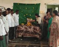 వడ్డే ఉమ కుటుంబానికి అండగా మాజీ ఎమ్మెల్యే చంద్రావతి