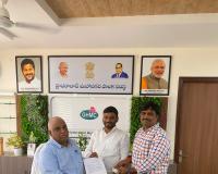 వీధి దీపాల సమస్యలను పరిష్కరించాలి 