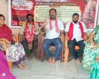 మూడు నెలలుగా జీతాల్లేవు.. ఉపాధి హామీ సిబ్బంది గగ్గోలు!