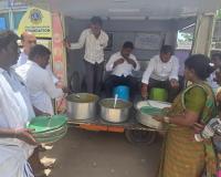 పేటలో  కొనసాగిన లయన్స్ క్లబ్ 'అన్నదానం' 