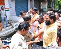 డీసీసీ కార్యాలయం ఎదుట బీజేవైఎం ‘వందేమాతరం’ గీతాలాపన...