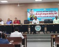 సర్వాయి పాపన్నగౌడ్ పోరాట స్ఫూర్తితో ముందుకెళ్లాలి.