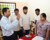 ఎస్ఐఆర్ ప్రక్రియను పకడ్బందీతో, పారదర్శకంగా పూర్తి చేయాలి... జిల్లా కలెక్టర్ దివాకర టీఎస్*  *ఎస్ఐఆర్ లో భాగంగా నోటీసుల జారీ, ధ్రువపత్రాల పరిశీలన వరకు పక్కాగా చర్యలు చేపట్టాలి.