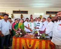 మాజీ ఎమ్మెల్యే  రెడ్యా నాయక్ జన్మదిన