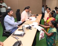 ప్రజావాణి దరఖాస్తులను క్షేత్రస్థాయిలో పరిష్కరించాలి 