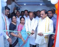 ఖమ్మం ఆధార్ సేవా కేంద్రాన్ని ప్రారంభించిన రాష్ట్ర వ్యవసాయ, మార్కెటింగ్, సహకార, చేనేత, జౌళీ శాఖల మంత్రి తుమ్మల నాగేశ్వరరావు.
