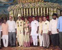 _______ముఖ్య శిక్షక్ కుమారుని పెళ్ళిలో బిజెపి నేతల సందడి