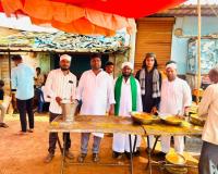మిలాద్‌-ఉన్‌-నబీ సందర్భంగా అన్నదానం.