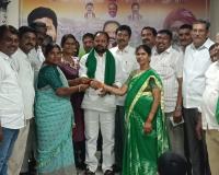 రాజకీయాలకు అతీతంగా రాఖీ బంధం