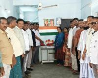 మాజీ ప్రధాని రాజీవ్ గాంధీకి చర్ల కాంగ్రెస్ శ్రేణుల ఘన నివాళి
