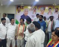 ఖమ్మం పట్టణంలో సంజీవరెడ్డి భవన్ నందు కాంగ్రెస్ పార్టీ కార్యవర్గ సమావేశం.