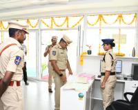 జవాబుదారీతనంతో కూడిన పోలీస్ సేవలు అందించాలి