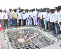 సరైన శ్రద్ధ లేకనే పగుళ్లు