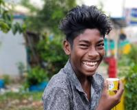బొగ్గు మసిలో విరిసిన నవ్వు... లారీ క్యాబిన్ సాక్షిగా గెలిచిన అక్షరం!