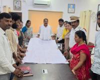 చటాన్‌పల్లి రైల్వే ఓవర్ బ్రిడ్జి పనులపై ఎమ్మెల్యే వీర్లపల్లి శంకర్ అధికారులతో సమీక్ష
