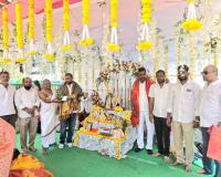 ఆధ్యాత్మిక చింతన అలవర్చుకోవాలి 