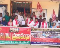 చుక్కలనంటుతున్న ధరలు - బెంబేలెత్తుతున్న పేదలు 