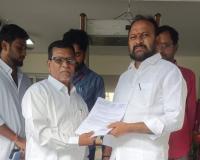 మసీదులు.. కబురస్థాన్లకు నిధుల పోరాటం!