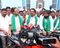 శ్రీశైలంలో సమృద్ధిగా నీళ్లు .