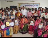 శంషాబాద్‌లో ఉత్తమ ఉపాధ్యాయ పురస్కారాల ప్రదానం చేసిన ఎమ్మెల్యే ప్రకాష్ గౌడ్.