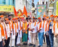 సాంప్రదాయ వైభవంతో గణనాథుడి శోభాయాత్ర.
