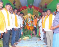 గణపతి మండపాల్లో ప్రత్యేక పూజలు నిర్వహించిన డాక్టర్ మట్టా దయానంద్ విజయ్ కుమార్