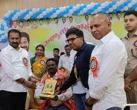 విద్యార్థుల జీవితాలు మార్చేది గురువులే.