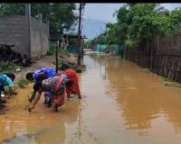 డ్రైనేజీ మరిచారు.. ప్రజలను ముంచారు!