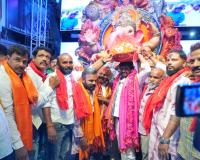 రూ.3.85 లక్షలకు వినాయక లడ్డూ సొంతం చేసుకున్న 