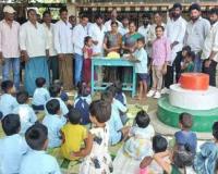 జన్మదిన వేడుకల్లో సేవా బాట
