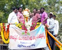 ప్రభుత్వం తక్షణమే జర్నలిస్టుల సమస్యలు పరిష్కరించాలి.