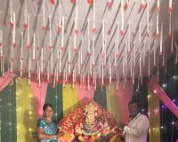 గోవిందుతండాలో గాయత్రి దేవికి భక్తి కానుక.. 10 చీరల విరాళం!