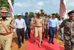 కర్రెగుట్టల ప్రాంతాన్ని మావోయిస్టు రహిత ప్రాంతంగా ప్రకటించిన డీజీపీ ఆనంద్ ..    