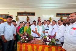 మాజీ ఎమ్మెల్యే  రెడ్యా నాయక్ జన్మదిన