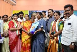 మహిళలు ఆర్థికంగా ఎదిగి కోటీశ్వరులవ్వాలి.... పంచాయతీ రాజ్, గ్రామీణాభివృద్ధి శాఖల మంత్రి ధనసరి అనసూయ (సీతక్క)