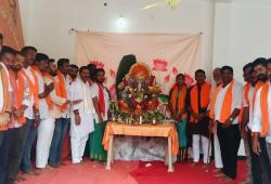 తొలి పూజలు అందుకున్న మట్టి గణనాథుడు.