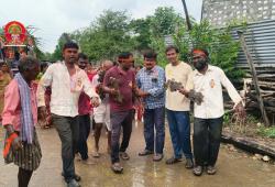 గణపయ్యకు ఘన వీడ్కోలు... సర్పంచ్ రంజిత్ కుమార్ ఉత్సాహం!