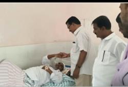 ఇఫ్తికార్ అహ్మద్‌ను పరామర్శించిన మాజీ మంత్రి నిరంజన్ రెడ్డి.