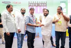 ఖమ్మం ఫోటోగ్రాఫర్‌ ముత్యాల నాగేశ్వరరావుకు జాతీయ కీర్తి!