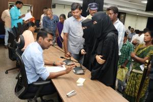 ప్రజావాణి దరఖాస్తులను సత్వరమే పరిష్కరించాలి