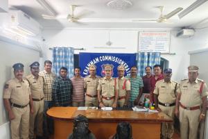 ఖమ్మం బ్రాహ్మణ బజార్ లో సంచలనం రేపిన మహిళ హత్య కేసు ఛేదించిన పోలీసులు, ఇద్దరు అరెస్ట్ 