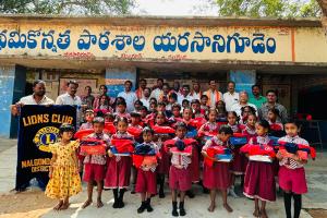 విద్యార్థులు దాతల ద్వారా పొందే ఇటువంటి సౌకర్యాలను సద్వినియోగం చేసుకోవాలి. 