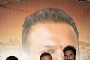 బూర్గుల సంత ప్రారంభోత్సవానికి మున్సిపాలిటీ వైస్ చైర్మన్ అందే మోహన్ కు ఆహ్వానం.