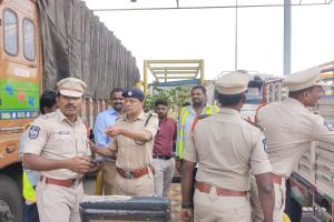 జిల్లాలో విస్తృత డ్రంక్ అండ్ డ్రైవ్ తనిఖీలు మద్యం సేవించి పట్టుబడ్డ 11 మంది పై కేసులు నమోదు.