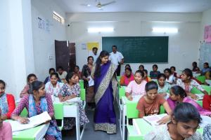కేజీబీవీ పాఠశాలను పరిశీలించిన జిల్లా కలెక్టర్ చాహత్ బాజ్ పాయి